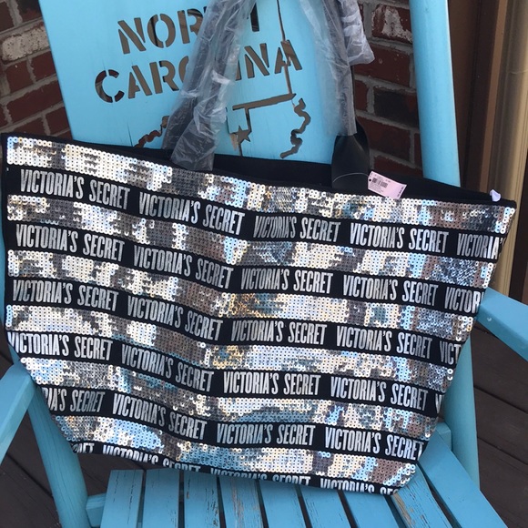 Victoria Secret Carry Bag NWT sequins Silver & Black Retail $68 - Picture 1 of 7